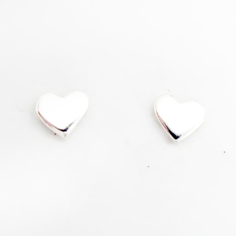 Goldfish-Jewellery-Design-Studio-small-heart-studs
